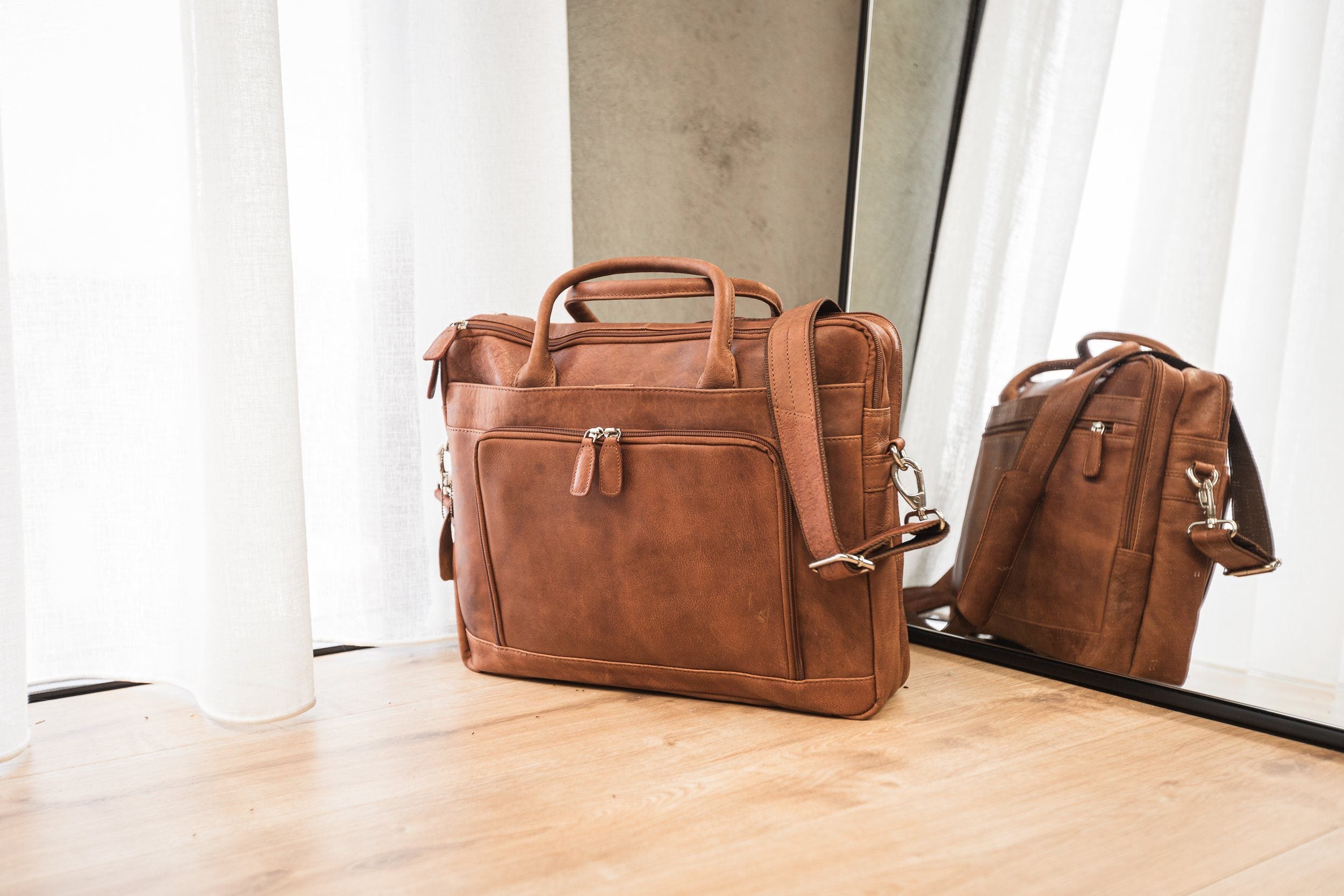 Best leather hotsell laptop bag