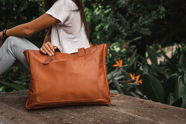 	 leather tote bag