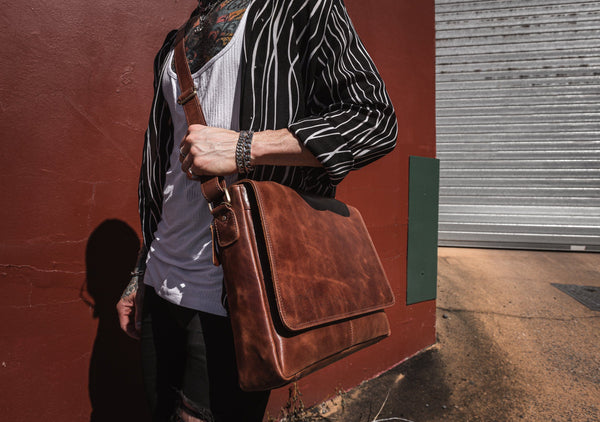 What Features Make a Good Leather laptop Bag?- A Guide For Every Type of Buyer & Their Usage