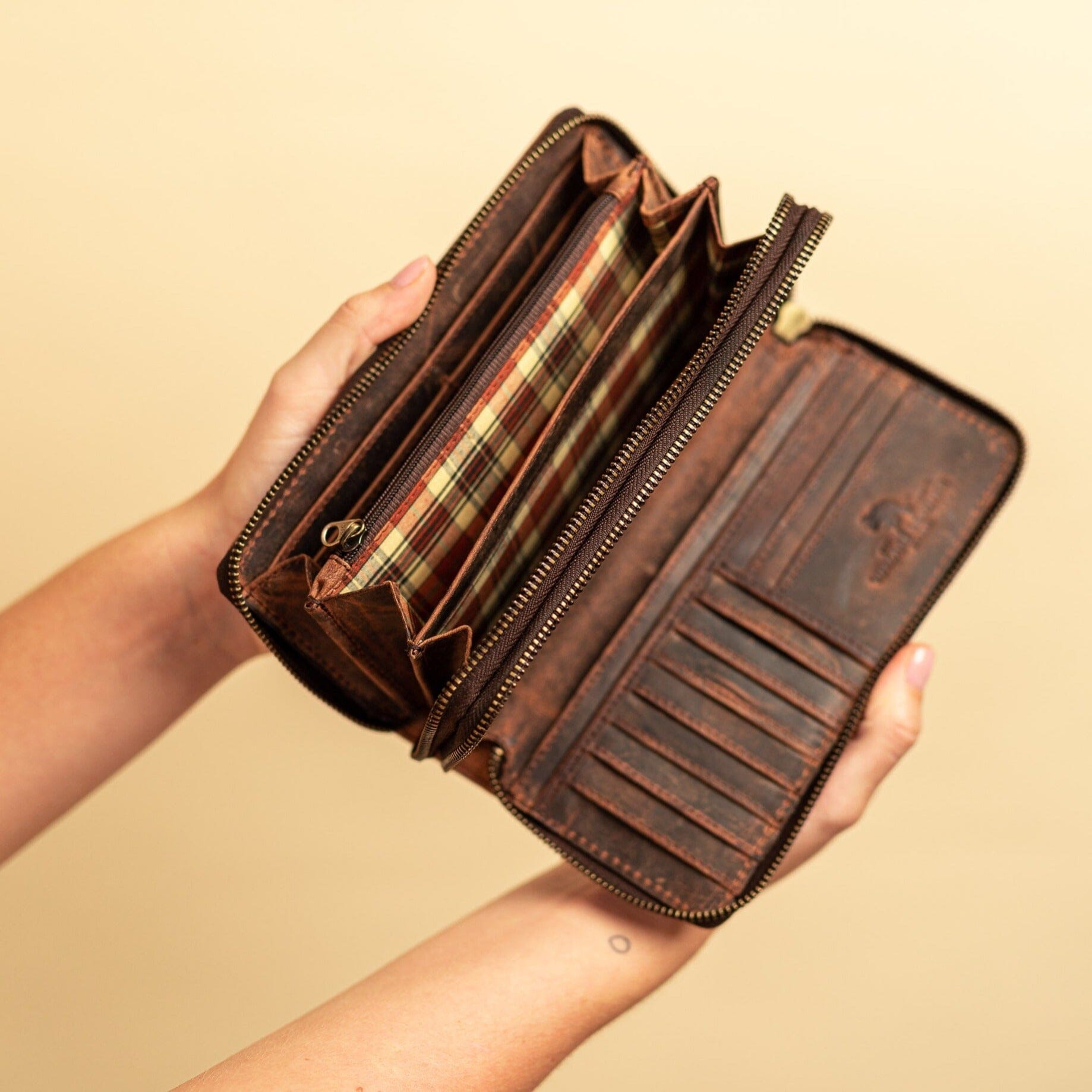 Comedically Large Wallet Shop Stylish Womens Leather Wallets in Australia - Zip Around, Large ...